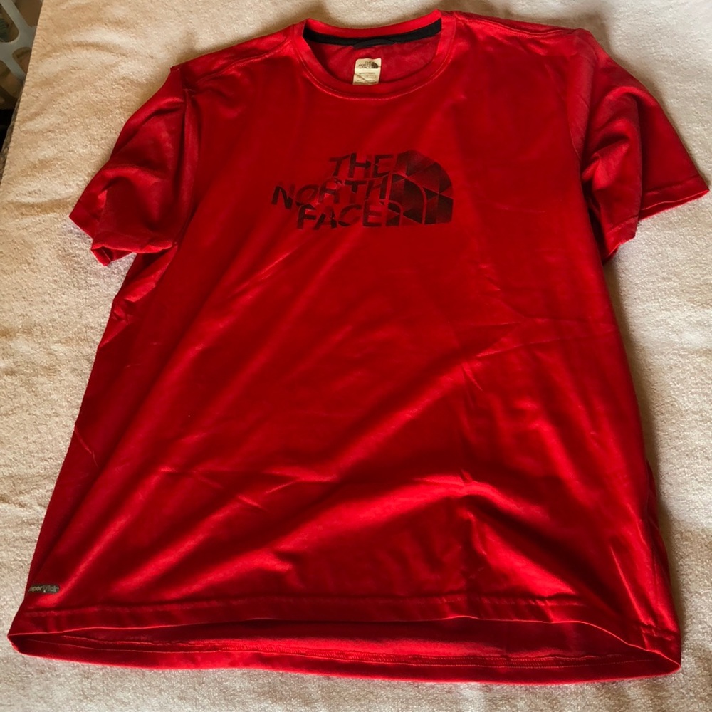 Men’s The North Face vapor wick shirt
